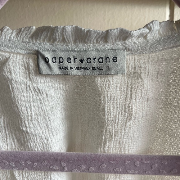 White blouse - Picture 5 of 9